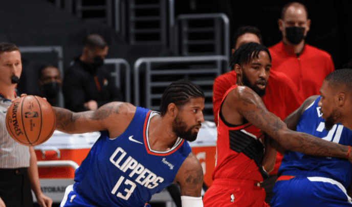  快船乔治复出首战砍28+10+5  