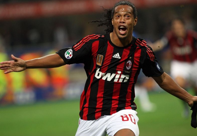  米兰德比现罕见乌龙球闹剧  